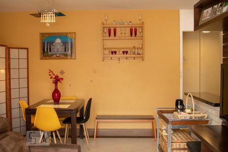 Apartamento à venda com 64m², 2 quartos e 1 vagaSala