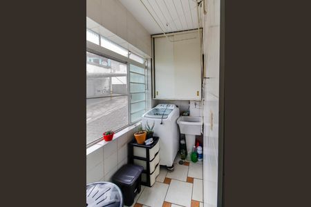 Apartamento à venda com 68m², 2 quartos e 1 vagaÁrea de Serviço