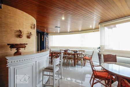 Sacada  de apartamento à venda com 4 quartos, 440m² em Vila Regente Feijó, São Paulo