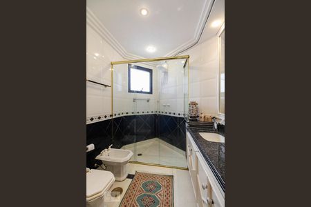 Apartamento à venda com 440m², 4 quartos e 4 vagas Apartamento à venda com 440m², 4 quartos e 4 vagasBanheiro Suíte 1