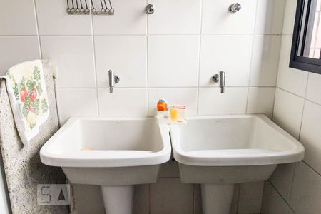 Apartamento à venda com 440m², 4 quartos e 4 vagas Apartamento à venda com 440m², 4 quartos e 4 vagasÁrea de serviço