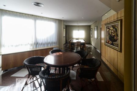 Apartamento à venda com 440m², 4 quartos e 4 vagas Apartamento à venda com 440m², 4 quartos e 4 vagasSalão de festas