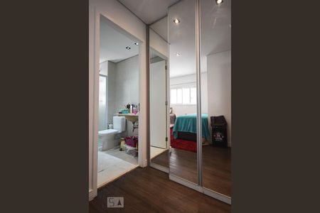 Apartamento à venda com 175m², 4 quartos e 3 vagasArmário da Suíte 3