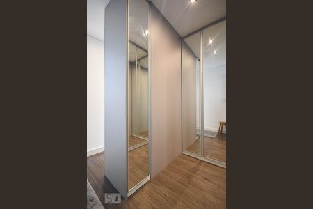 Apartamento à venda com 175m², 4 quartos e 3 vagasArmário da Suíte 2