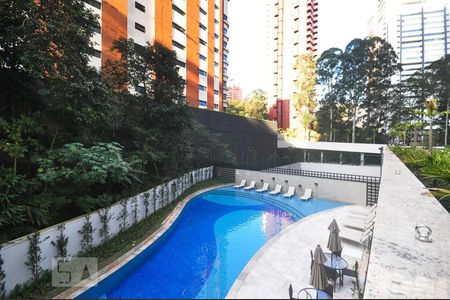 Apartamento à venda com 175m², 4 quartos e 3 vagasPiscina 2