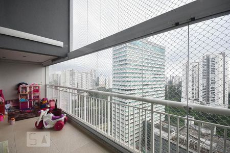 Apartamento à venda com 175m², 4 quartos e 3 vagasVaranda