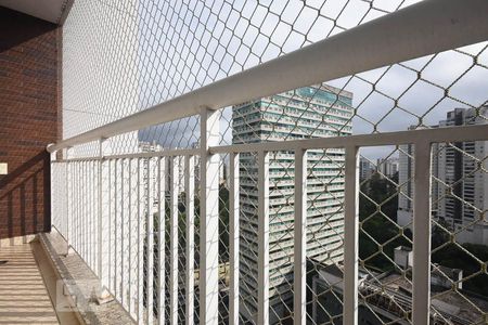 Apartamento à venda com 175m², 4 quartos e 3 vagasVaranda da Suíte 2