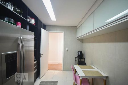 Apartamento à venda com 175m², 4 quartos e 3 vagasCozinha