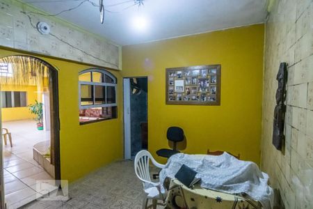 Casa à venda com 283m², 4 quartos e 1 vagaSala