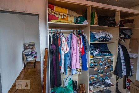 Casa à venda com 283m², 4 quartos e 1 vagaQuarto