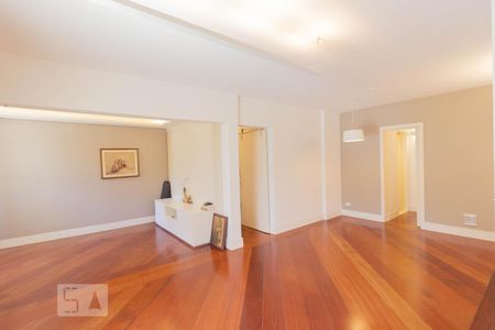 Apartamento à venda com 132m², 3 quartos e 2 vagas Apartamento à venda com 132m², 3 quartos e 2 vagasSala