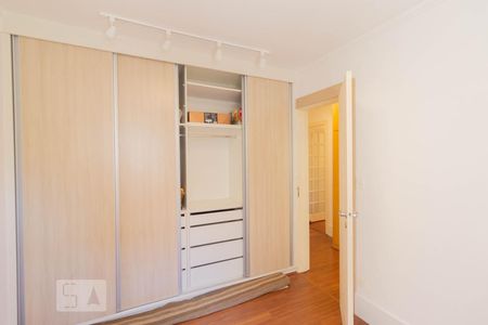 Apartamento à venda com 132m², 3 quartos e 2 vagas Apartamento à venda com 132m², 3 quartos e 2 vagasQuarto 1