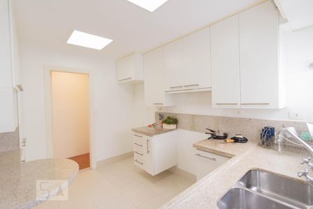 Apartamento à venda com 132m², 3 quartos e 2 vagas Apartamento à venda com 132m², 3 quartos e 2 vagasCozinha