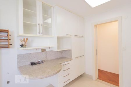 Apartamento à venda com 132m², 3 quartos e 2 vagas Apartamento à venda com 132m², 3 quartos e 2 vagasCozinha