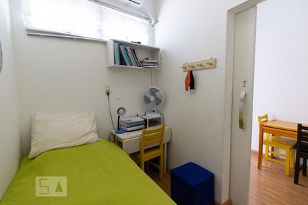 Quarto 1 de apartamento à venda com 3 quartos, 60m² em Humaitá, Rio de Janeiro