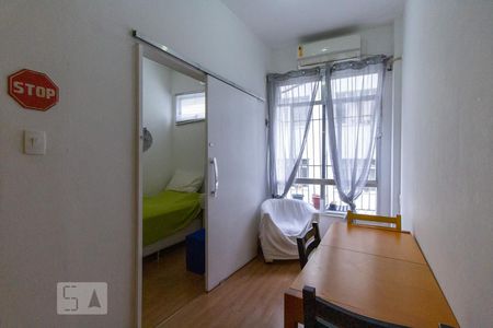 Sala de apartamento à venda com 3 quartos, 60m² em Humaitá, Rio de Janeiro