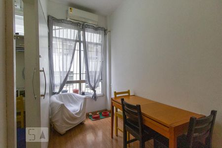 Sala de apartamento à venda com 3 quartos, 60m² em Humaitá, Rio de Janeiro