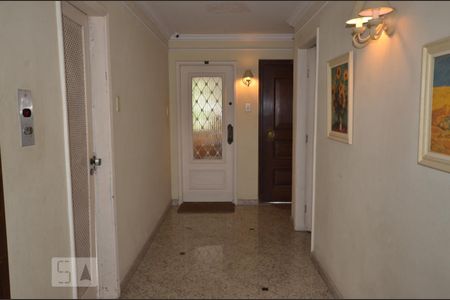 Hall de Entrada de apartamento para alugar com 3 quartos, 155m² em Urca, Rio de Janeiro