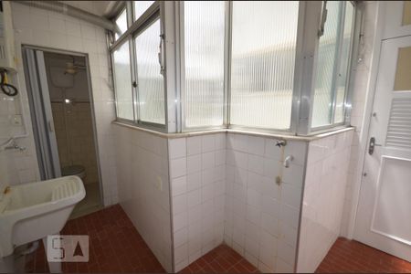 Apartamento para alugar com 155m², 3 quartos e 1 vagaÁrea de Serviço