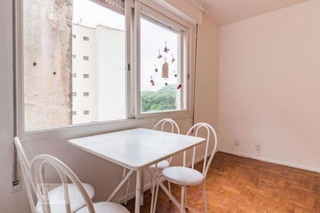Sala/Quarto de kitnet/studio para alugar com 1 quarto, 29m² em Centro Histórico, Porto Alegre