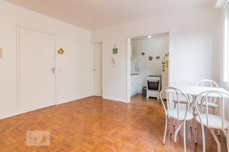 Sala/Quarto de kitnet/studio para alugar com 1 quarto, 29m² em Centro Histórico, Porto Alegre