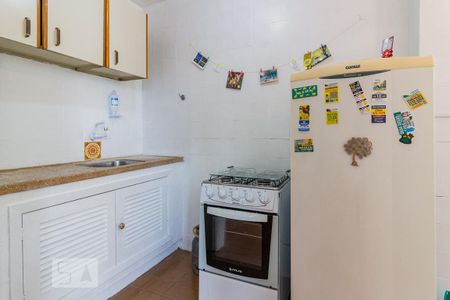 Cozinha de kitnet/studio para alugar com 1 quarto, 29m² em Centro Histórico, Porto Alegre