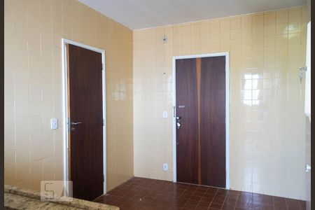 Apartamento à venda com 110m², 3 quartos e 2 vagasCOZINHA