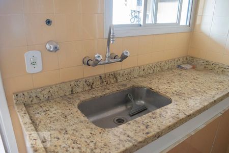 Apartamento à venda com 110m², 3 quartos e 2 vagasCOZINHA