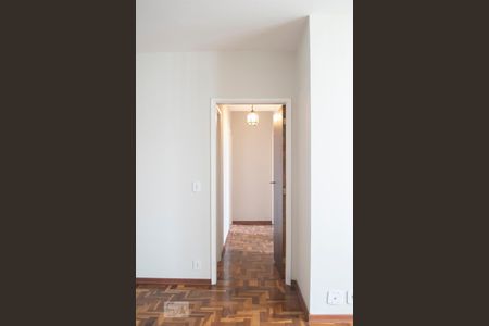 Apartamento à venda com 110m², 3 quartos e 2 vagasCORREDOR