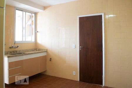 Apartamento à venda com 110m², 3 quartos e 2 vagasCOZINHA