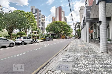 Apartamento para alugar com 136m², 2 quartos e 1 vagaFachada