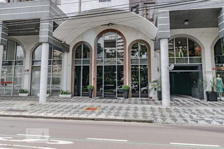 Apartamento para alugar com 136m², 2 quartos e 1 vagaFachada