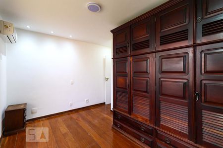 Apartamento à venda com 212m², 4 quartos e 2 vagasSuíte 2
