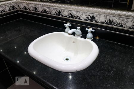 Apartamento à venda com 212m², 4 quartos e 2 vagasBanheiro da Suíte 4