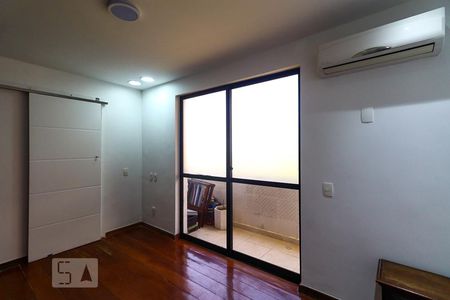 Apartamento à venda com 212m², 4 quartos e 2 vagasSuíte 2