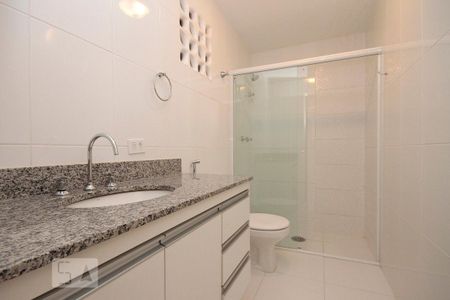 Banheiro de apartamento para alugar com 1 quarto, 58m² em Vila Buarque, São Paulo