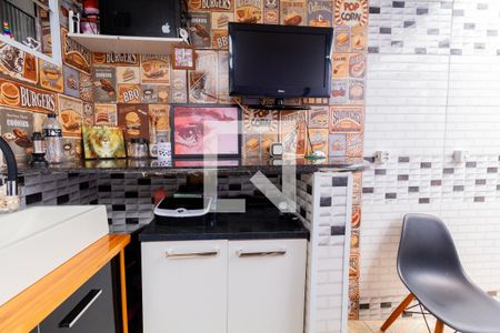 Casa à venda com 600m², 5 quartos e 2 vagasCasa 2: Área de Serviço