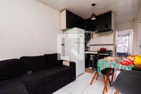 Casa à venda com 600m², 5 quartos e 2 vagasCasa 2: Sala e Cozinha