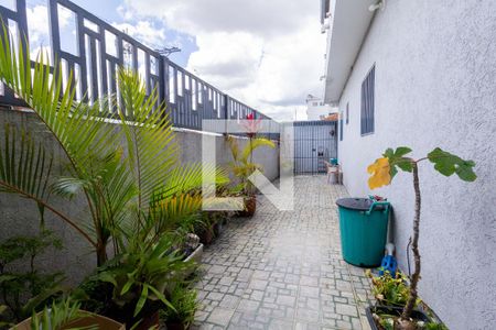 Casa à venda com 600m², 5 quartos e 2 vagasCasa 1: Quintal