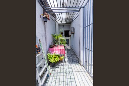 Casa à venda com 600m², 5 quartos e 2 vagasCasa 1: Quintal