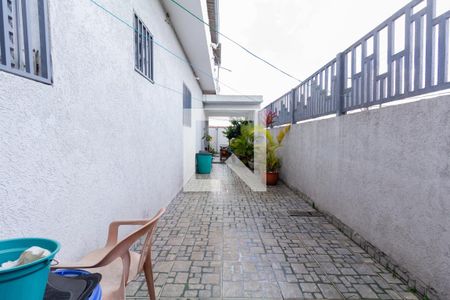 Casa à venda com 600m², 5 quartos e 2 vagasCasa 1: Quintal