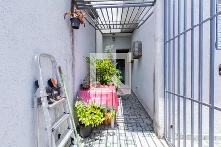 Casa à venda com 600m², 5 quartos e 2 vagasCasa 1: Quintal