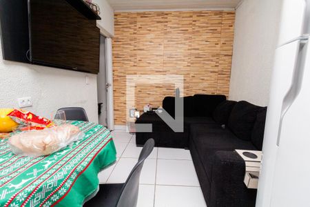 Casa à venda com 600m², 5 quartos e 2 vagasCasa 2: Sala e Cozinha