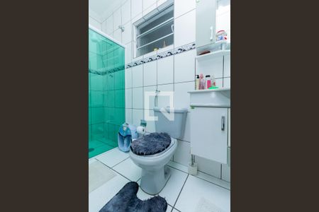 Casa à venda com 600m², 5 quartos e 2 vagasCasa 1: Banheiro da suíte 1