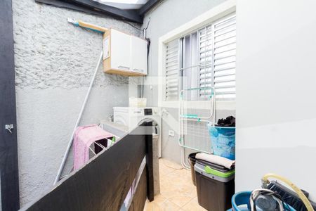 Casa à venda com 600m², 5 quartos e 2 vagasCasa 2: Área de Serviço