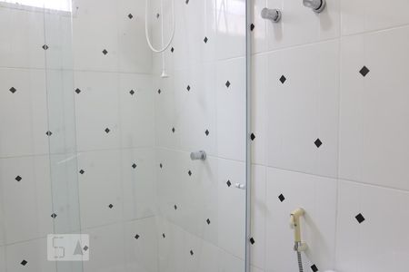Banheiro de kitnet/studio para alugar com 1 quarto, 17m² em Vila Planalto, Brasília