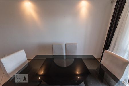 Apartamento à venda com 128m², 3 quartos e 2 vagas Apartamento à venda com 128m², 3 quartos e 2 vagasSala de Jantar