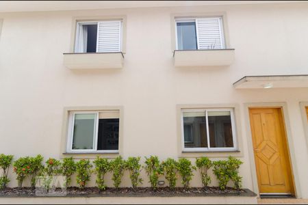Casa de condomínio para alugar com 200m², 3 quartos e 3 vagasFachada