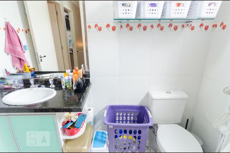 Casa de condomínio para alugar com 200m², 3 quartos e 3 vagasBanheiro