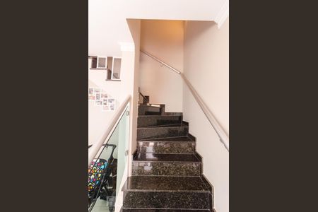 Escadas de casa de condomínio à venda com 3 quartos, 200m² em Vila Santa Catarina, São Paulo